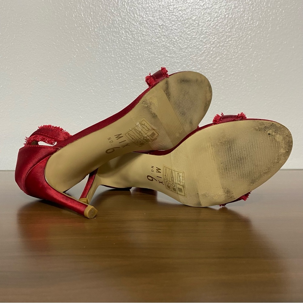 Red Heels - Picture 9 of 9
